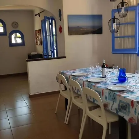 Haus Mit Gemeinschaftsbadewanne In Torroella Montgri *